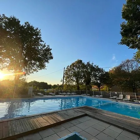 Дом отдыха 8-gite 5 Personnes Avec Piscine *