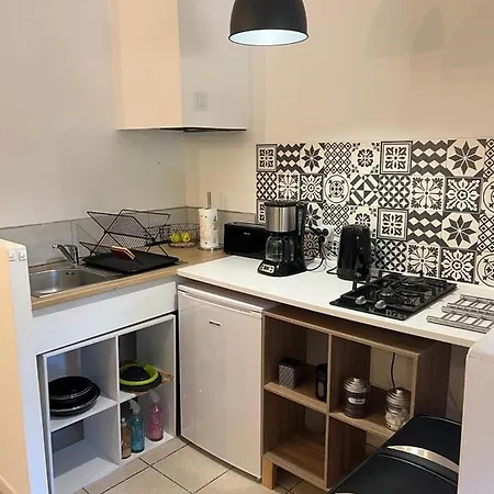 8-gite 5 Personnes Avec Piscine *